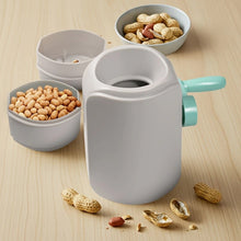 Peanut Pop Hand Sheller